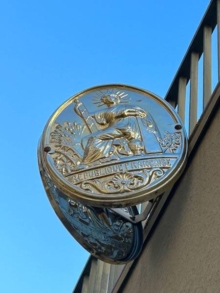 Notaire publier une annonce légale et judiciaire avec un modèle pour le Gard et Nîmes